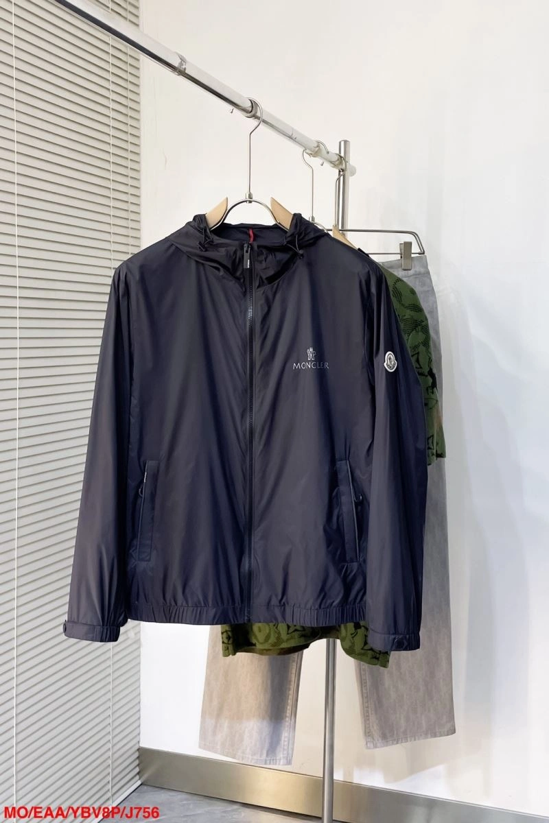 Supportive Moncler Outwear 143511