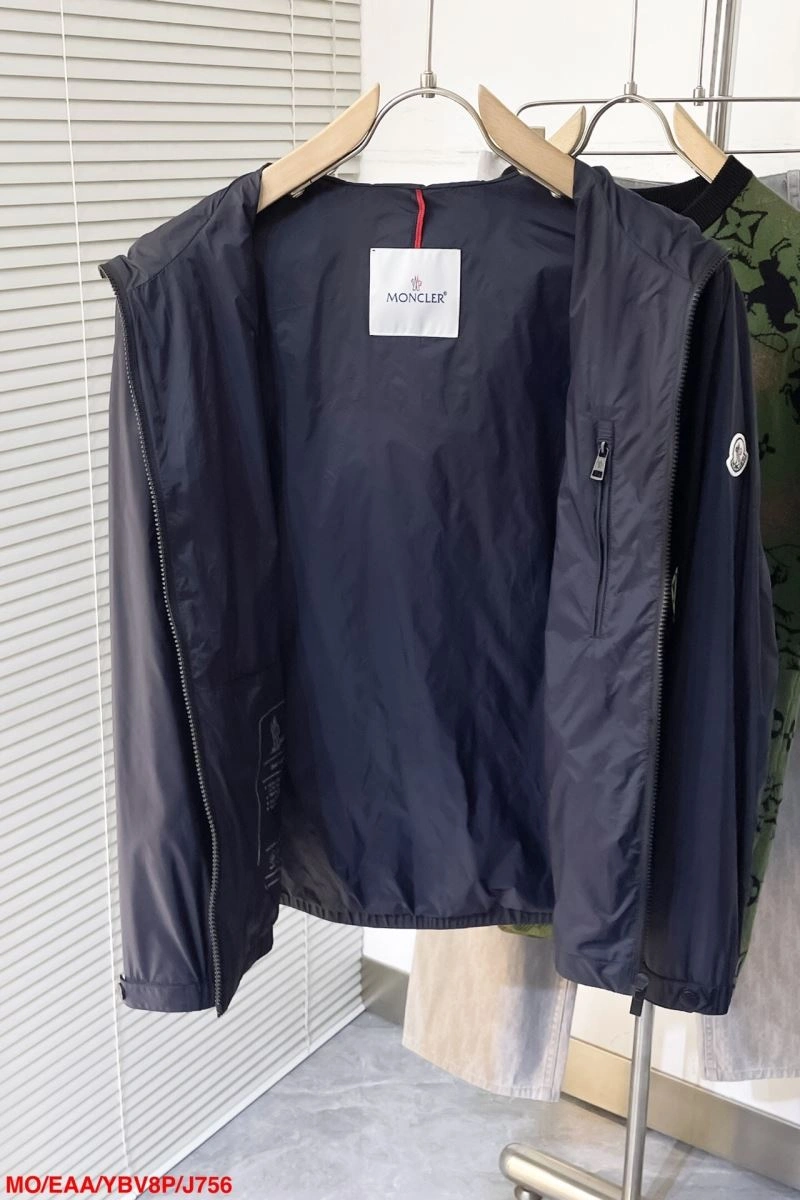 Supportive Moncler Outwear 143511