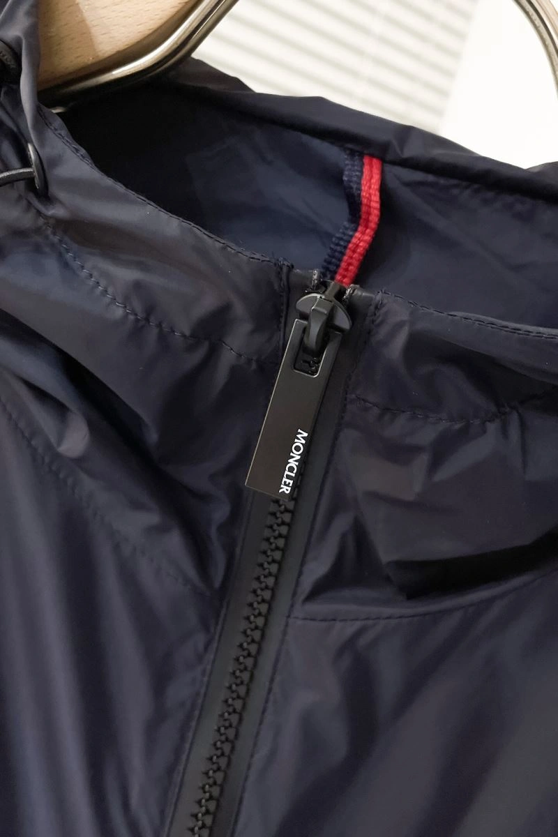 Supportive Moncler Outwear 143511