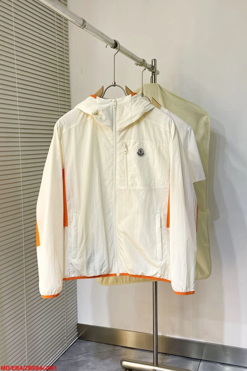 Moncler Outwear SmartChoice 143501