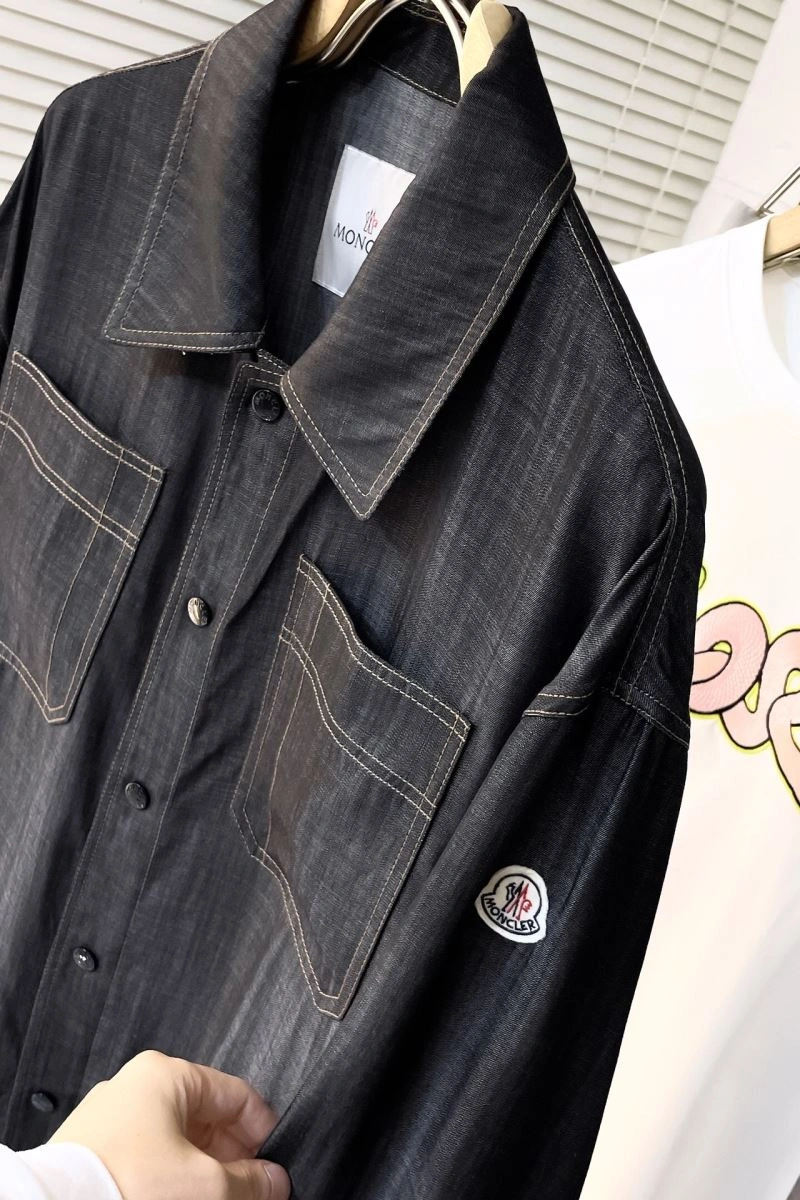 Lightweight Moncler Outwear 143487