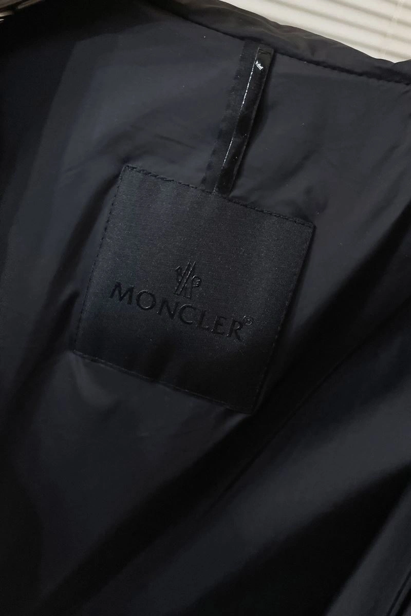 Moncler Outwear Durable 143491