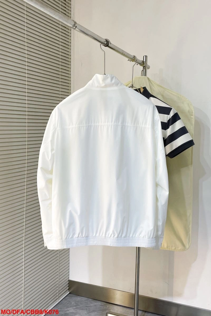 MultiPurpose Moncler Outwear 143482