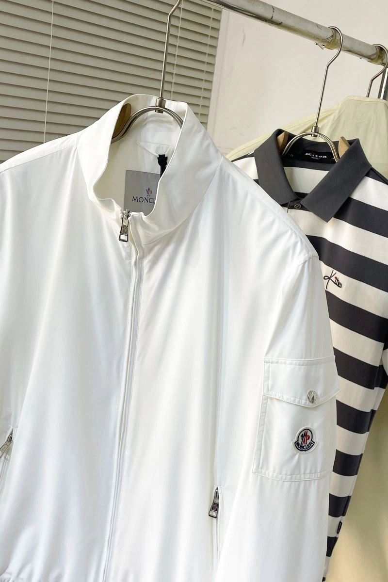 MultiPurpose Moncler Outwear 143482