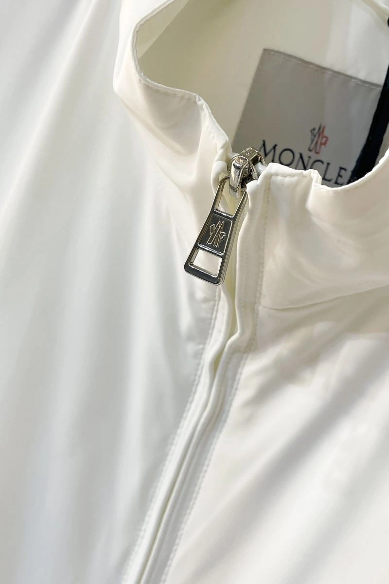 MultiPurpose Moncler Outwear 143482