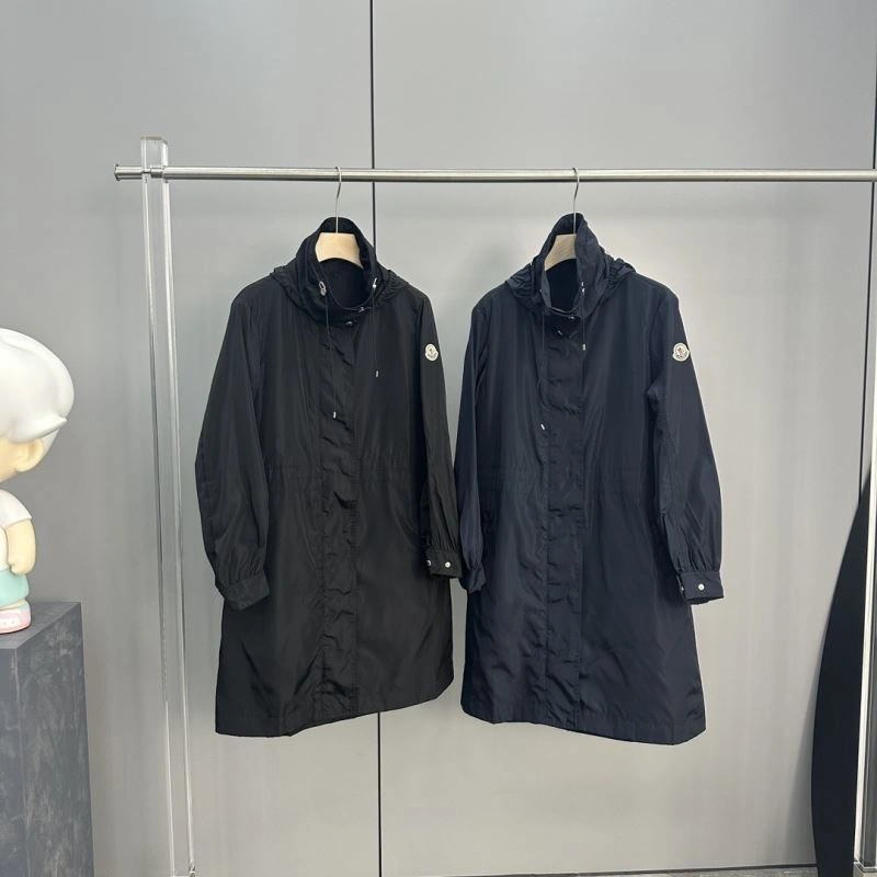 Moncler Outwear Sporty 143481