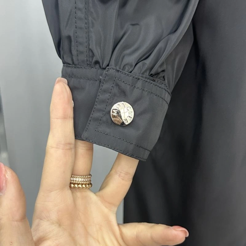 Moncler Outwear Sporty 143481
