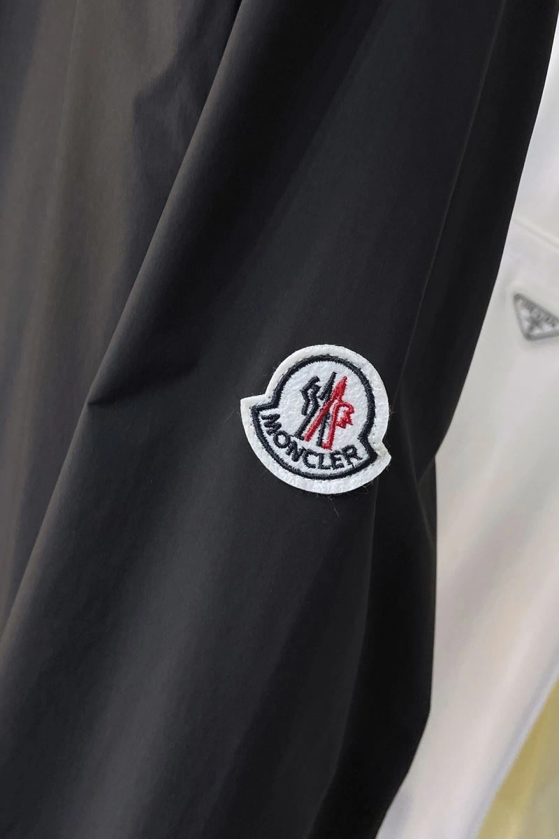 Moncler Outwear HighQuality 143475