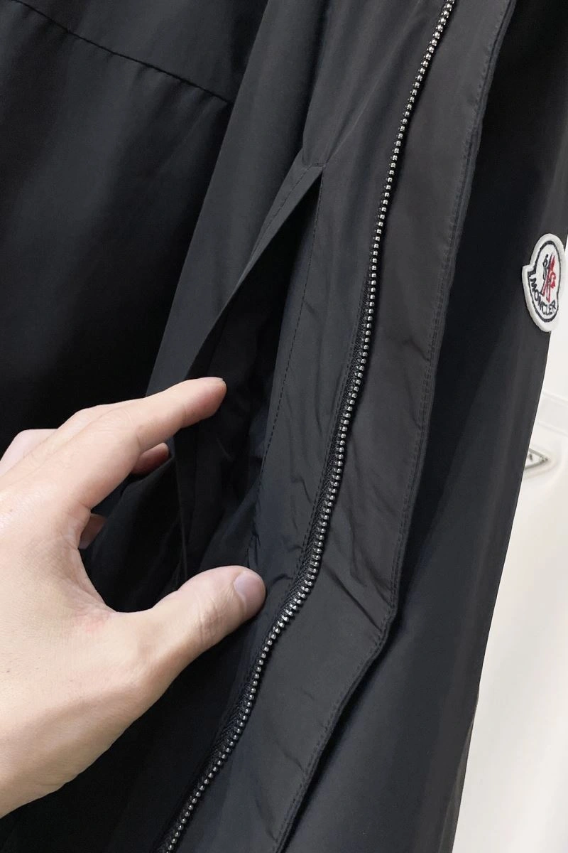Moncler Outwear HighQuality 143475