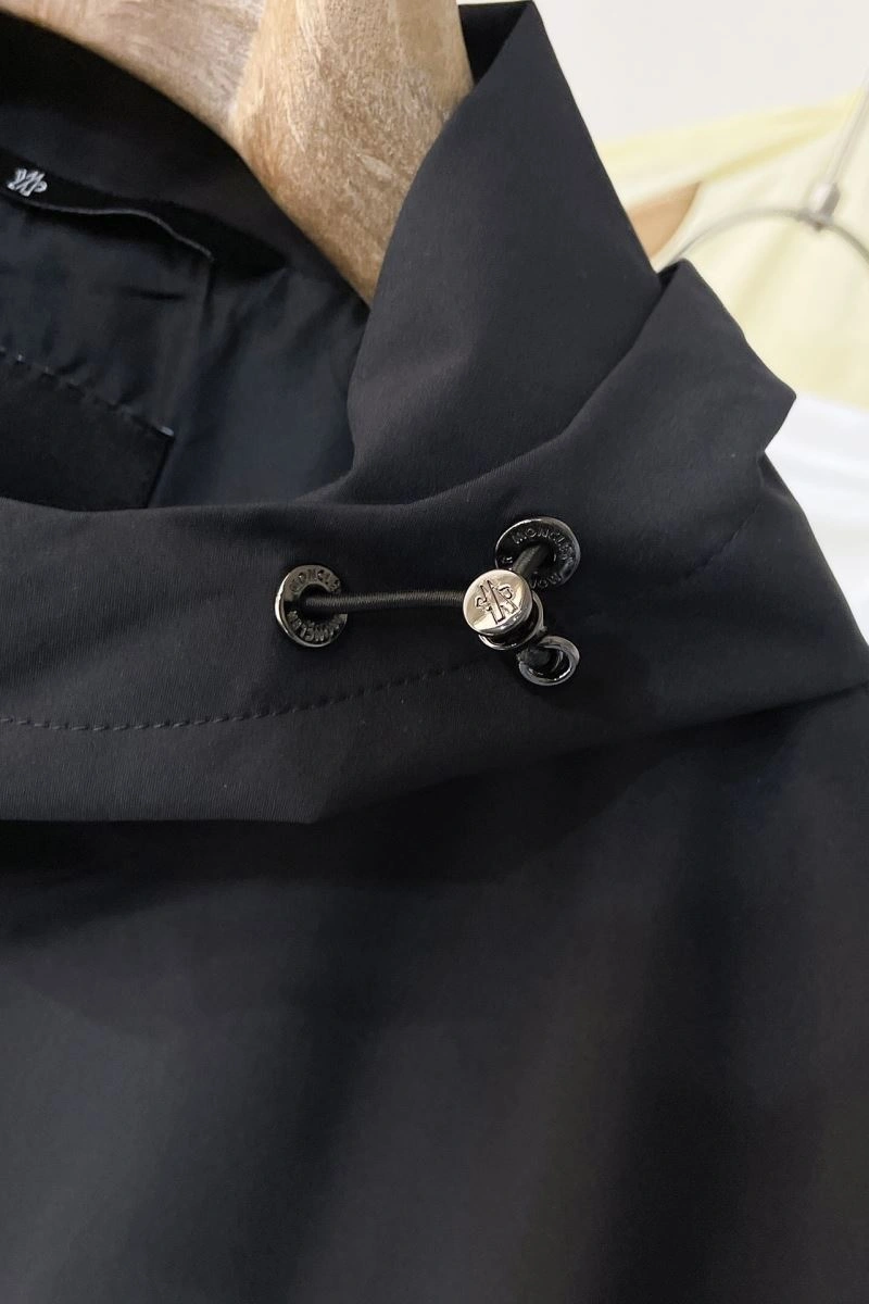Moncler Outwear Durable 143474