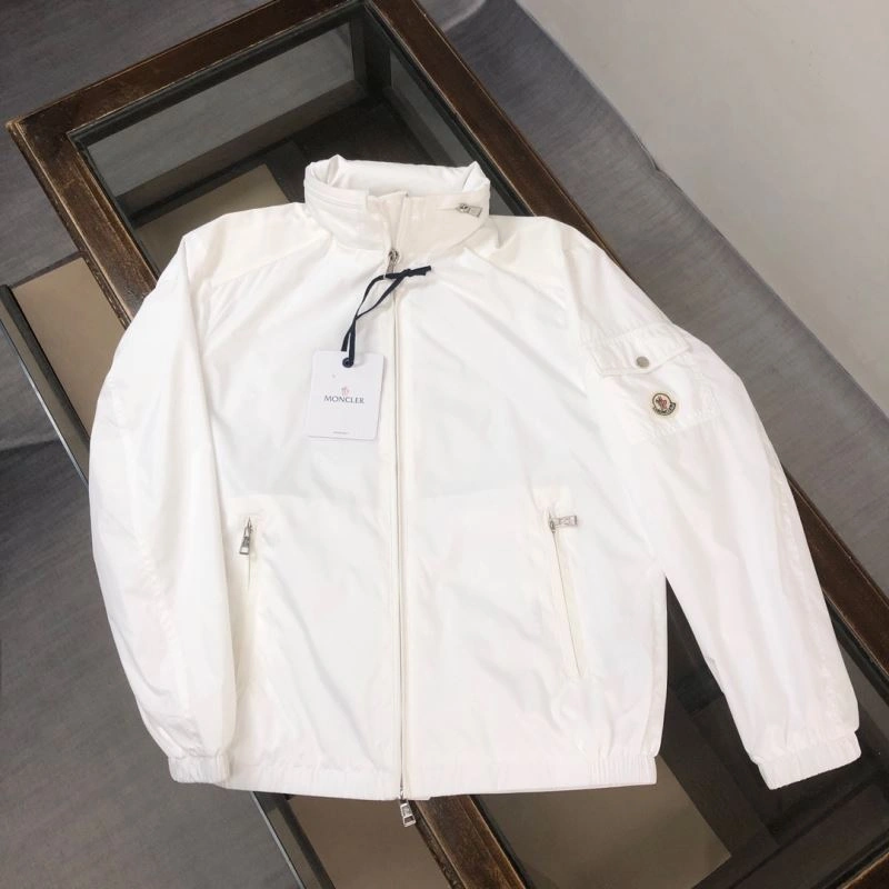 Unique Moncler Outwear 143473