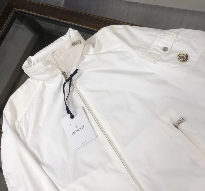Unique Moncler Outwear 143473