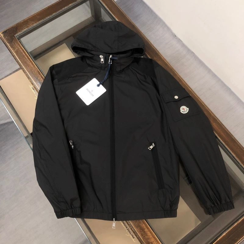 Upgraded Moncler Outwear 143463