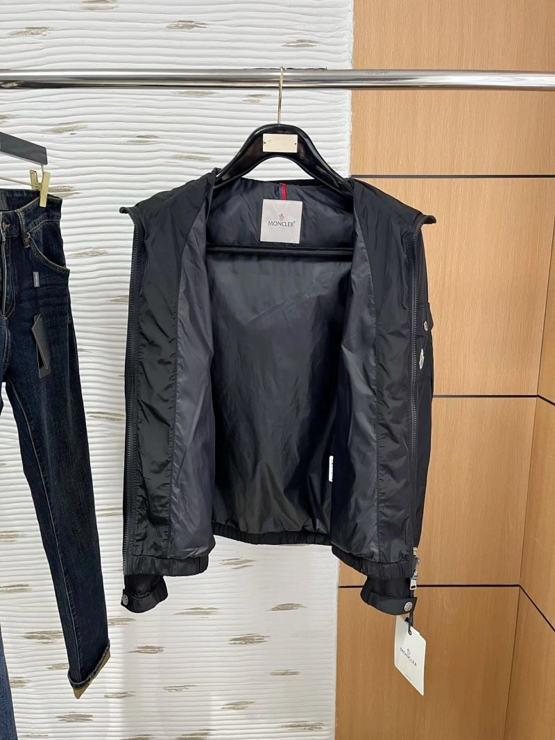 Moncler Outwear SmoothTexture 143461
