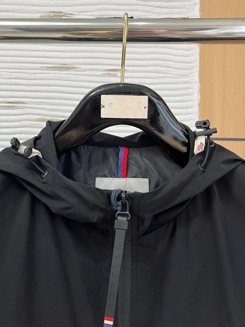 Moncler Outwear SoftTouch 143453