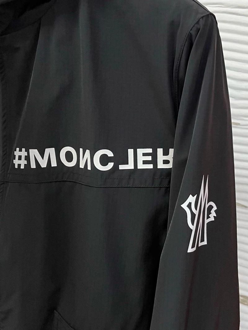 Moncler Outwear SoftTouch 143453