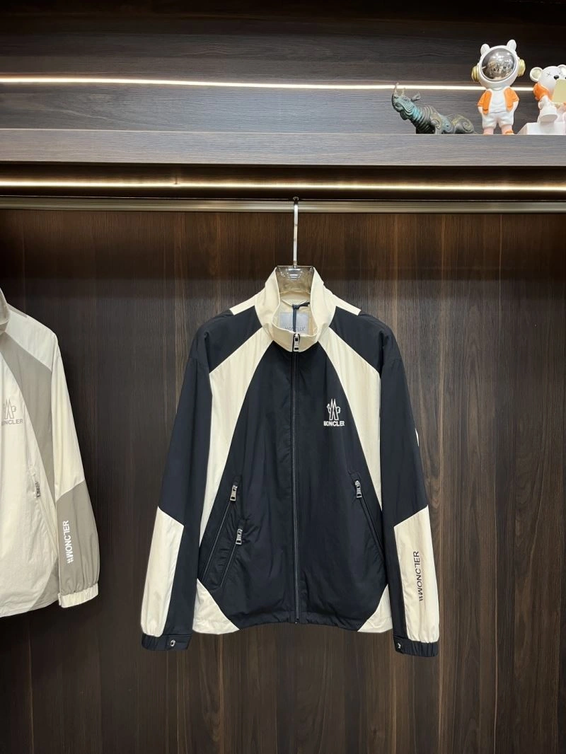 Moncler Outwear SportInspired 143462