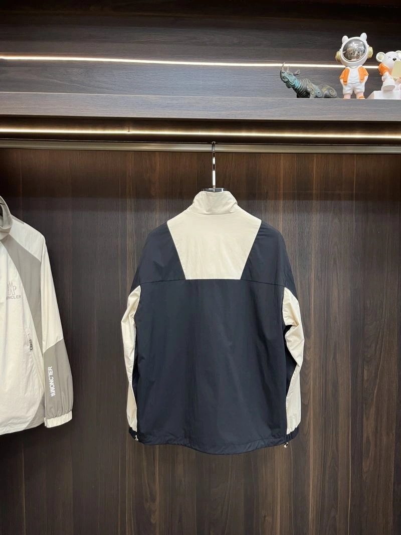 Moncler Outwear SportInspired 143462