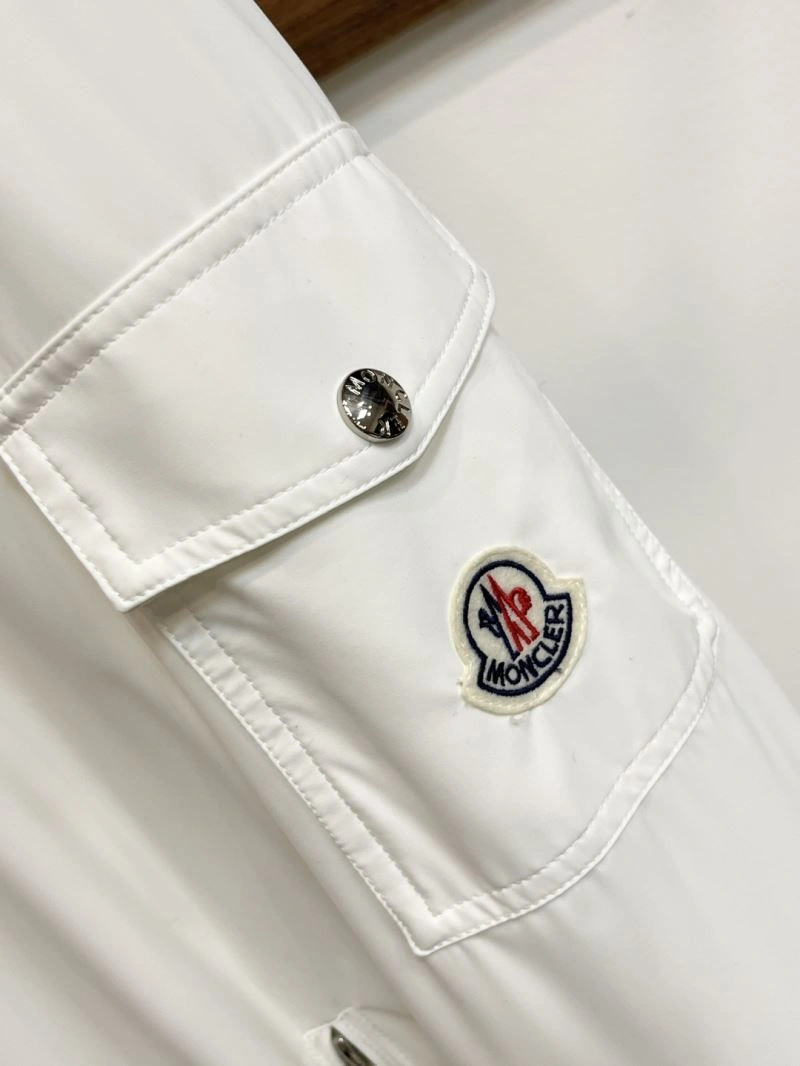 Practical Moncler Outwear 143469