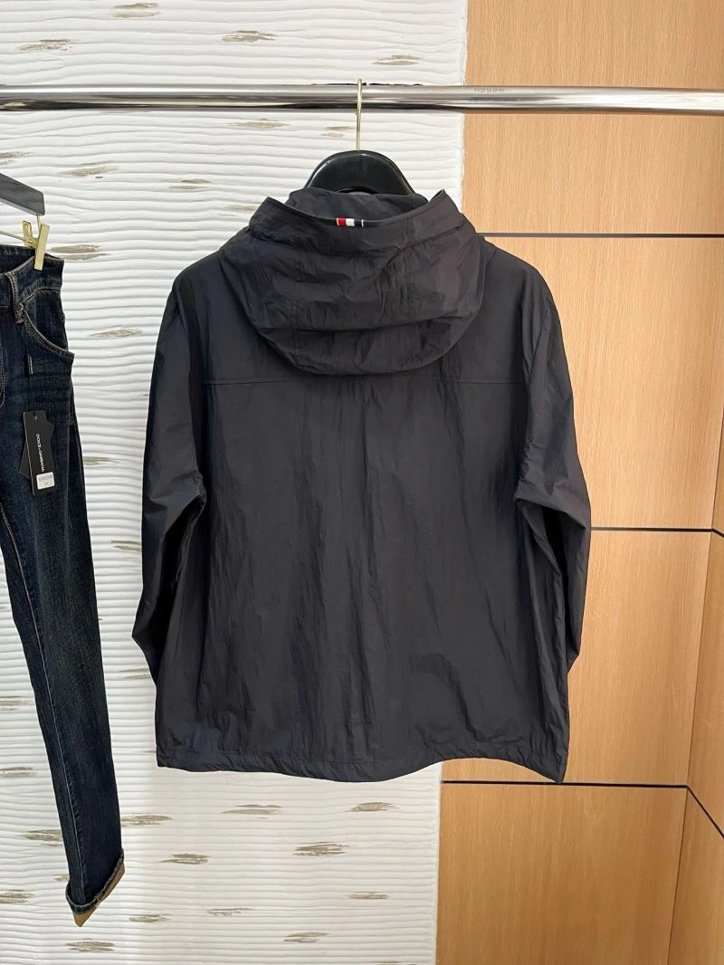 Upgraded Moncler Outwear 143472