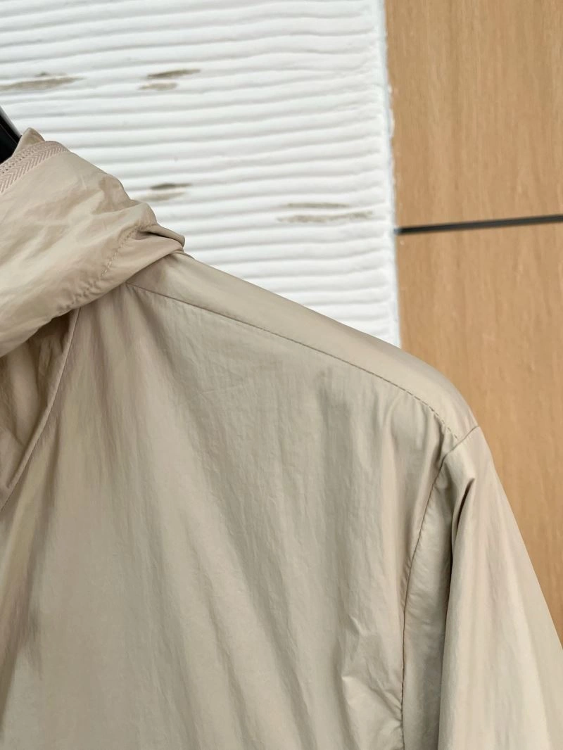 Moncler Outwear OnTrend 143455