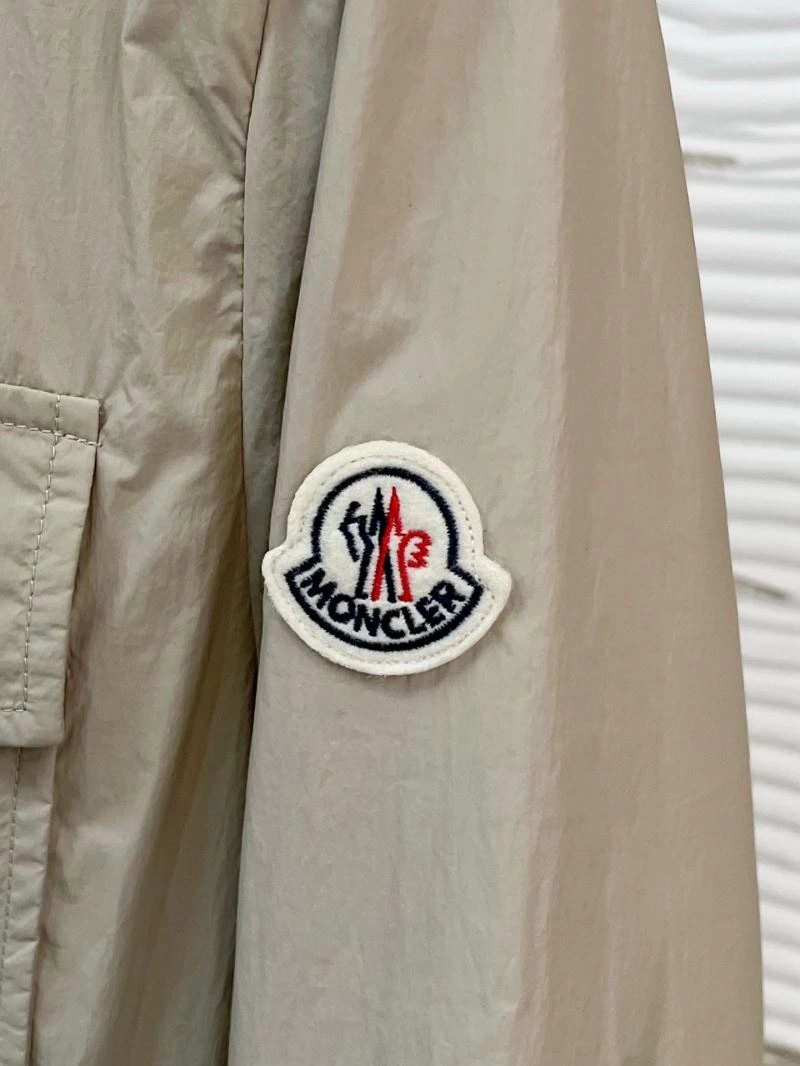 Moncler Outwear OnTrend 143455