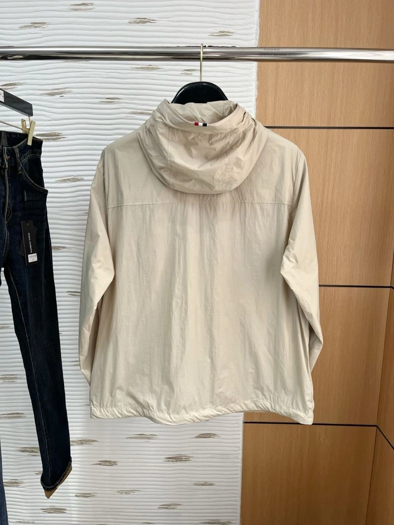 Moncler Outwear OnTrend 143455