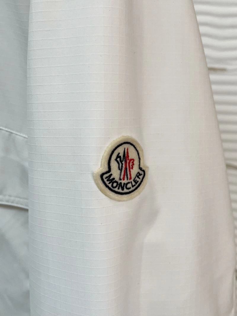 Resilient Moncler Outwear 143450