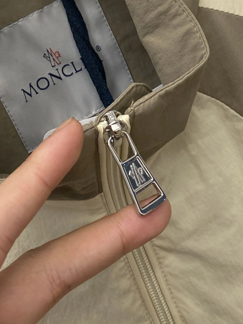 Moncler Outwear TechFriendly 143446