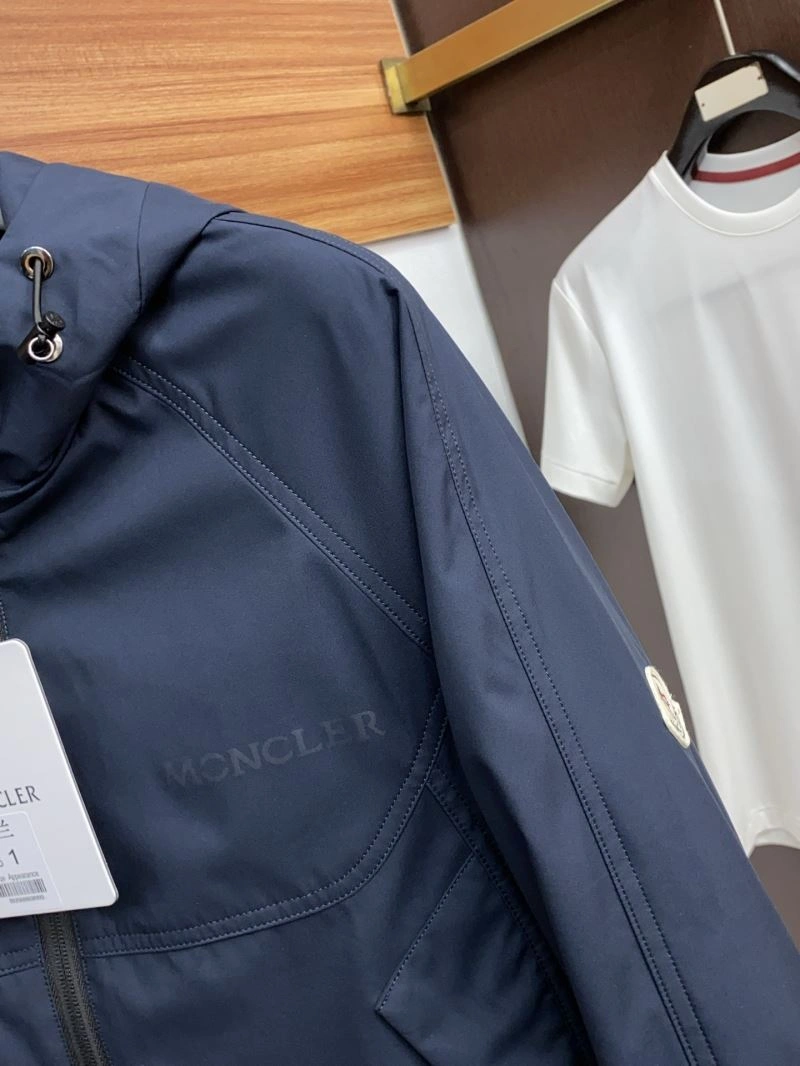 Moncler Outwear OnTrend 143445