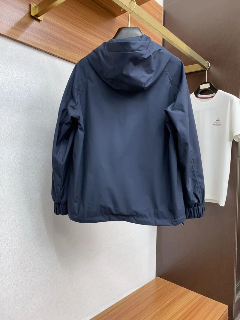 Moncler Outwear OnTrend 143445