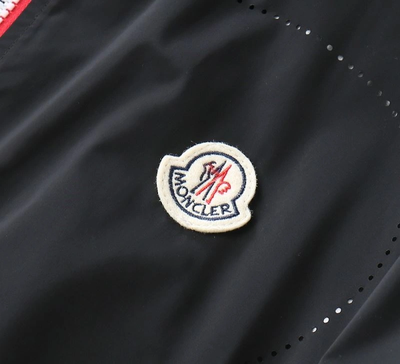 Affordable Moncler Outwear 143442