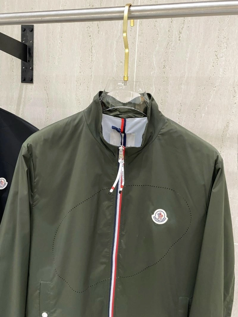 Moncler Outwear Breathable 143443