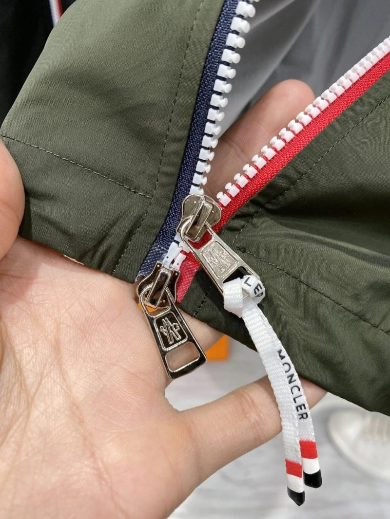 Moncler Outwear Breathable 143443