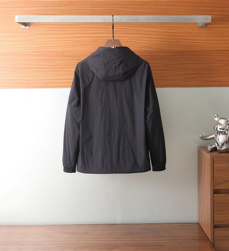 Soft Moncler Outwear 143439