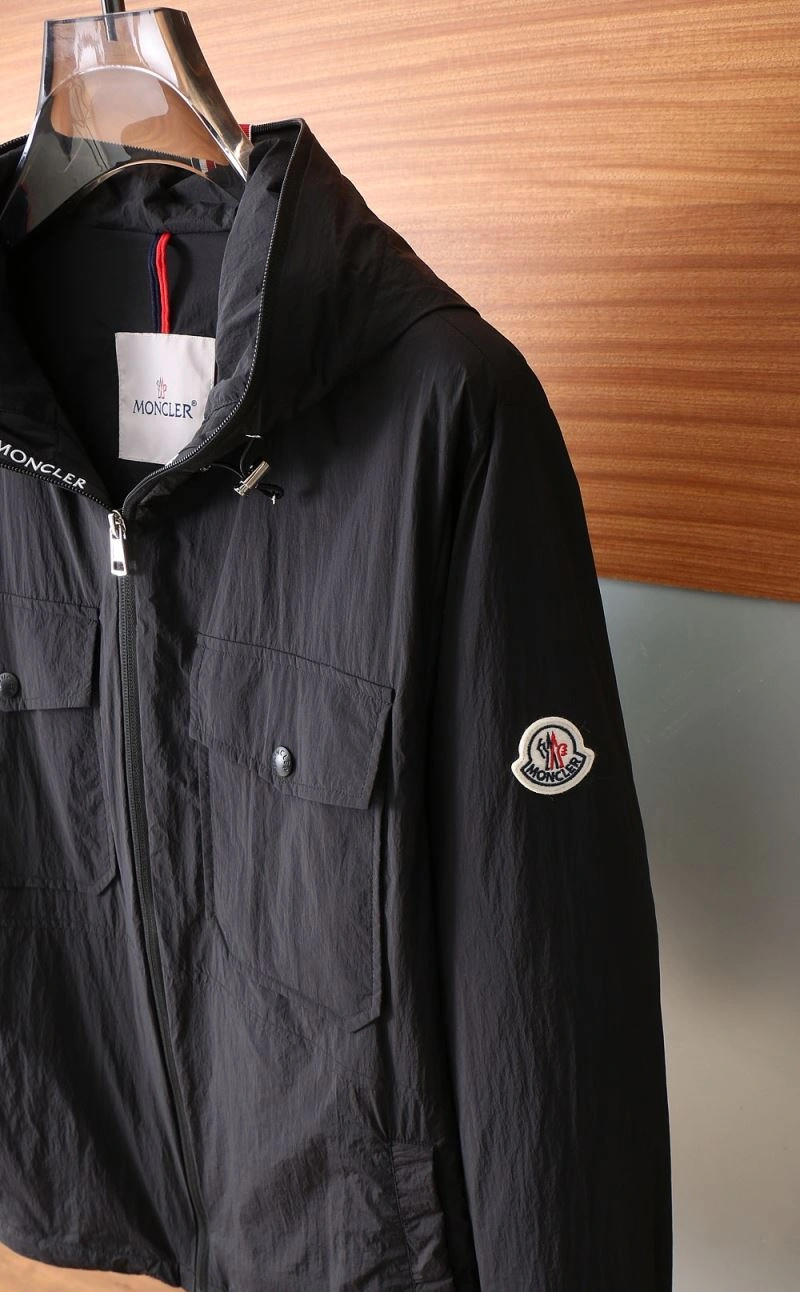 Soft Moncler Outwear 143439