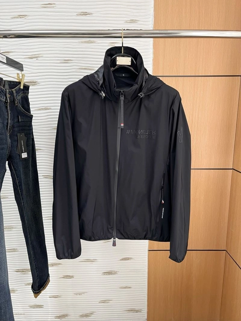 ComfortFit Moncler Outwear 143440