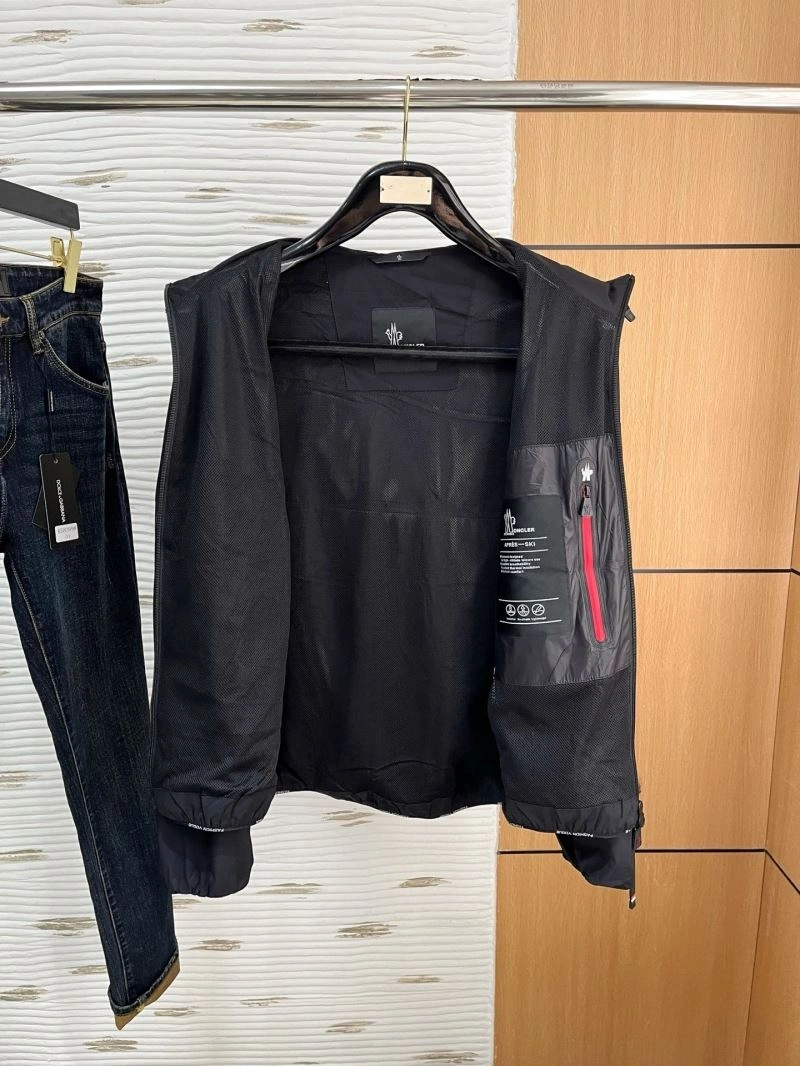 ComfortFit Moncler Outwear 143440