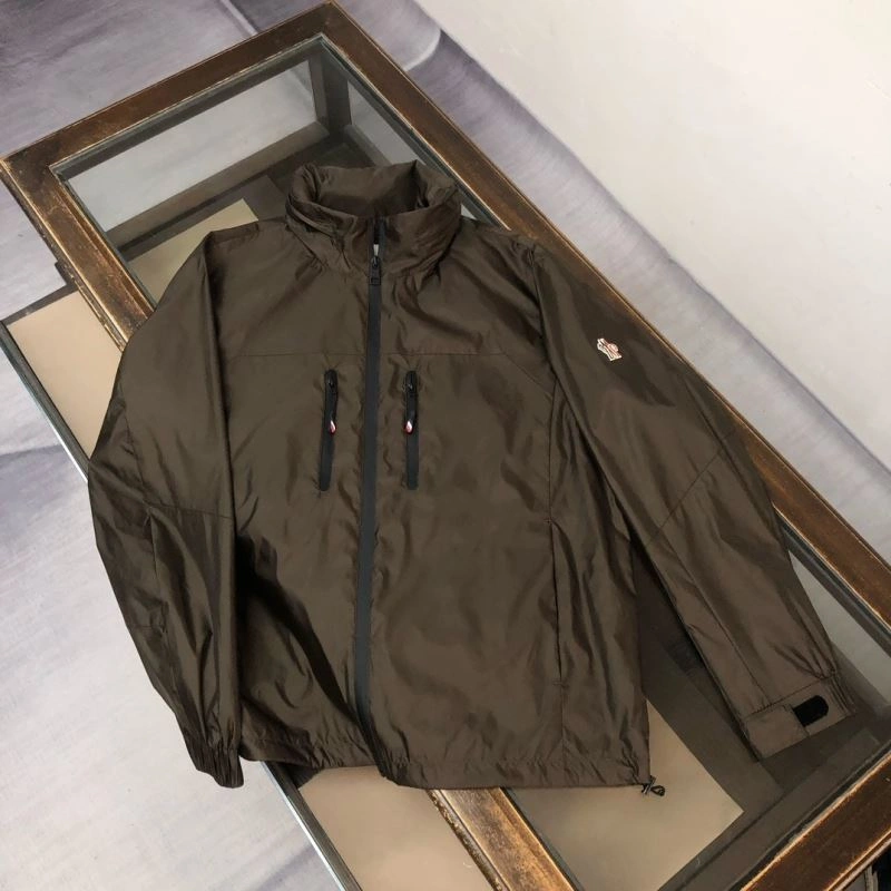 Moncler Outwear Breathable 143437