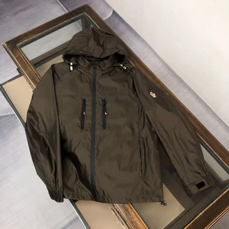 Moncler Outwear Breathable 143437