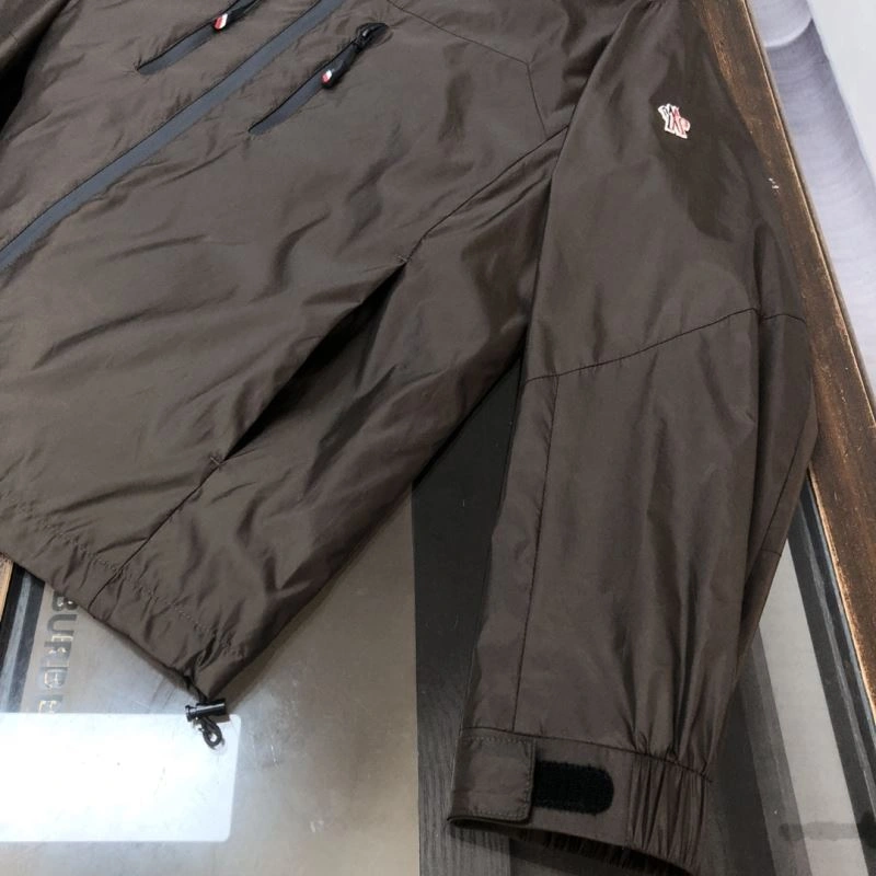 Moncler Outwear Breathable 143437