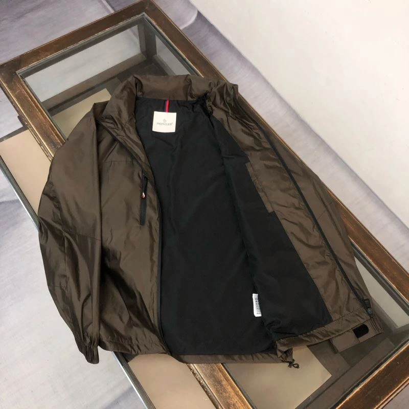 Moncler Outwear Breathable 143437