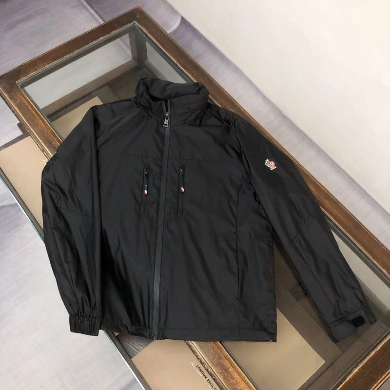 Moncler Outwear Effortless 143438