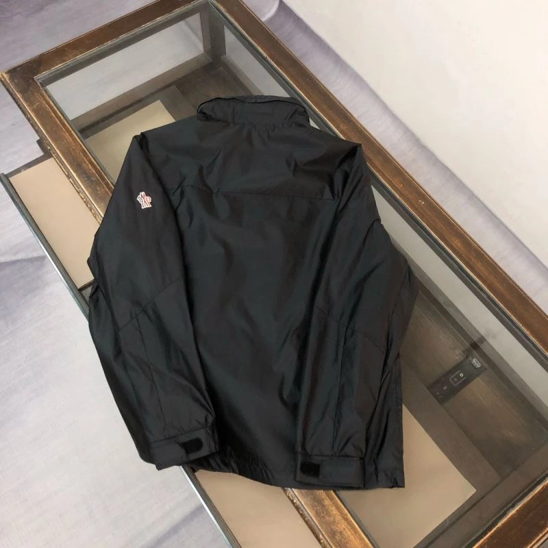 Moncler Outwear Effortless 143438