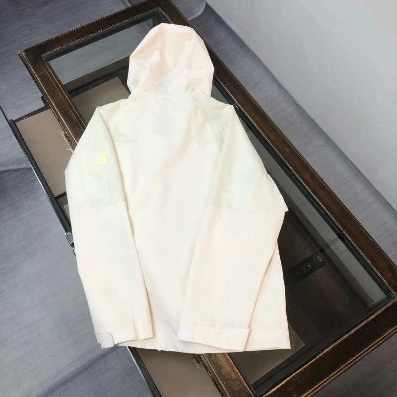 Moncler Outwear Trendsetting 143430