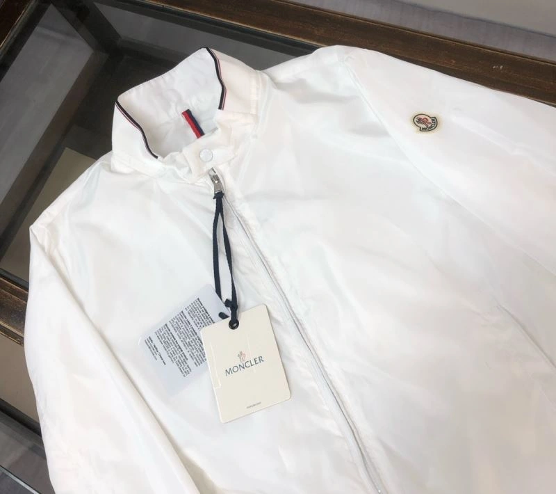 Moncler Outwear ZipUp 143407