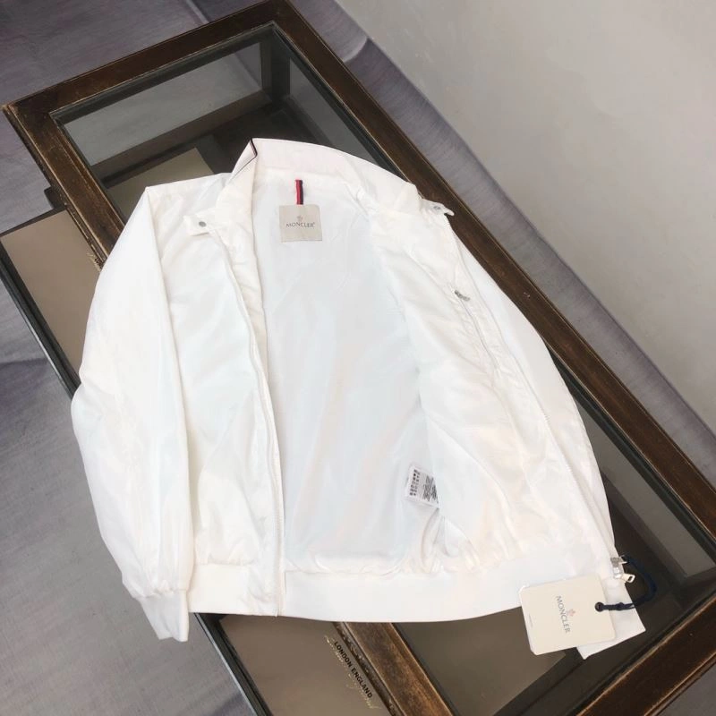 Moncler Outwear ZipUp 143407