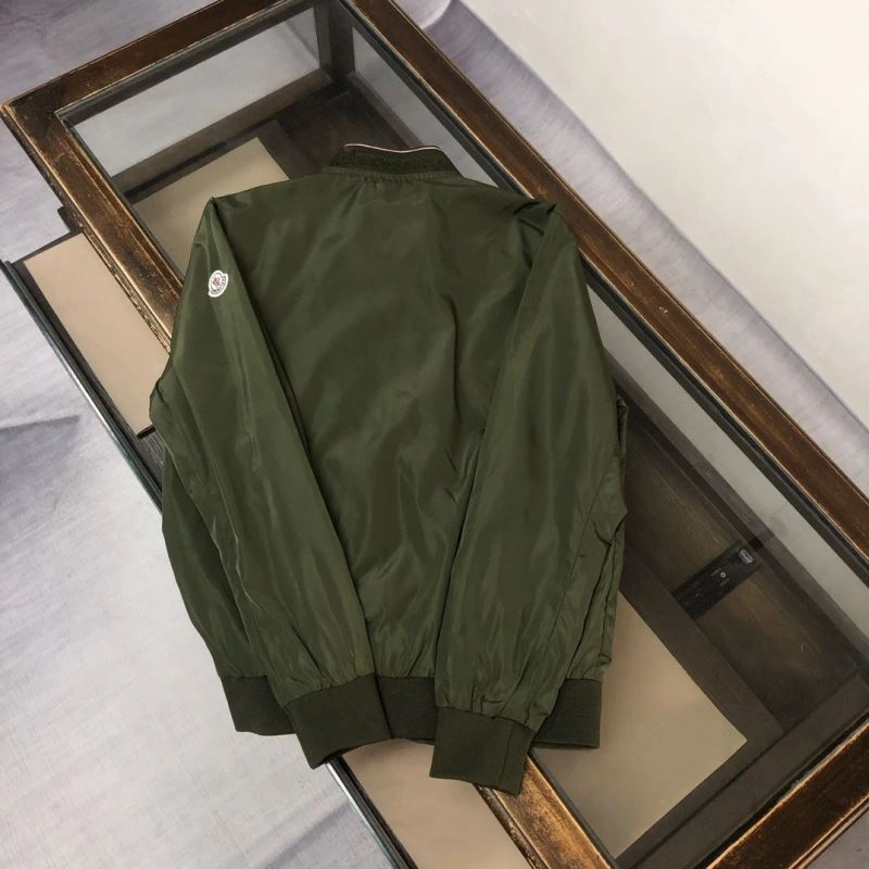 Resilient Moncler Outwear 143418