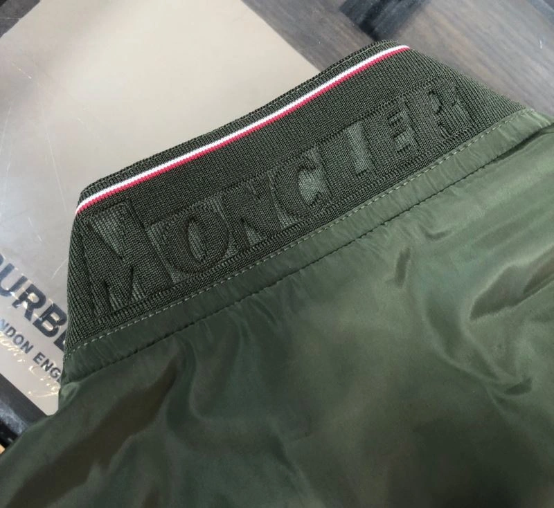 Resilient Moncler Outwear 143418