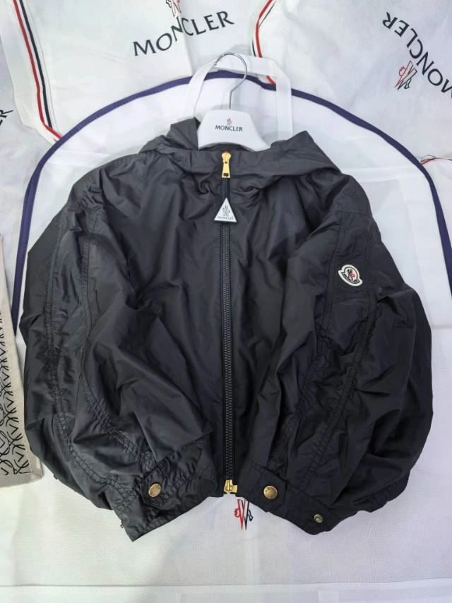 Moncler Outwear Modern 143412
